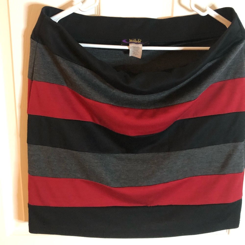Wild Punch women’s striped midi skirt, soft material, size 3X, fits like 2X
